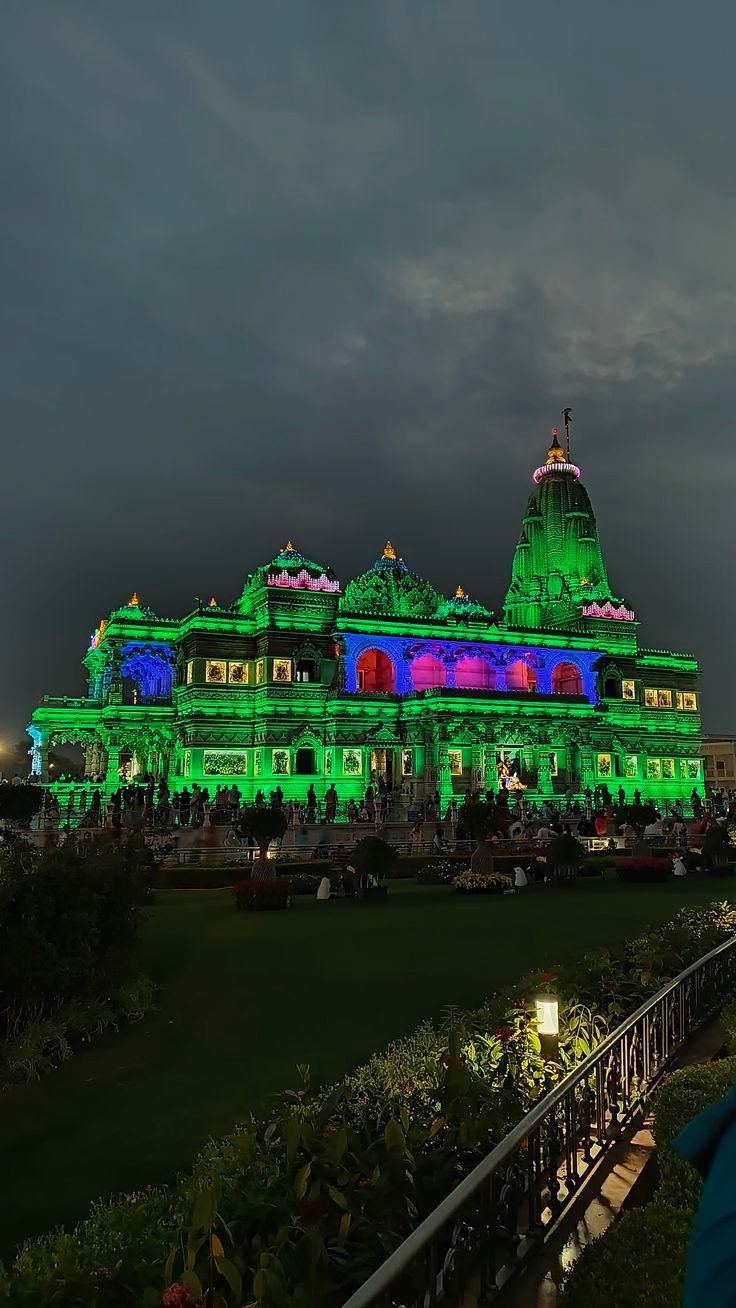 आग्रा ताजमहाल ऐतिहासिक भेट